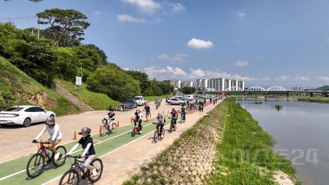 영주-3-2 지난해 영주시민 자전거 페스티벌에 참가한 시민들 모습.jpg